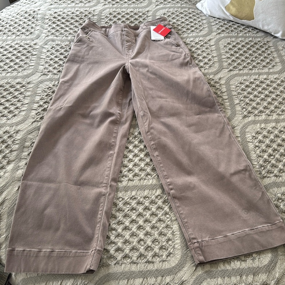 BNWT Spanx Crop Pants